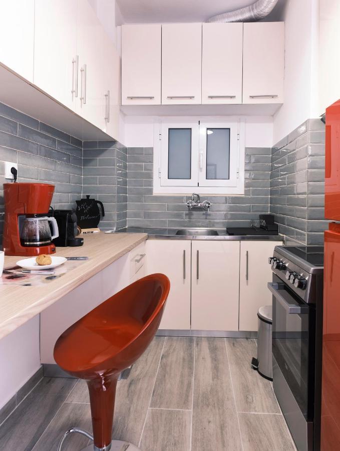 "Under The Olive Tree"- Beautiful Apartment In The Heart Of Атина Екстериор снимка